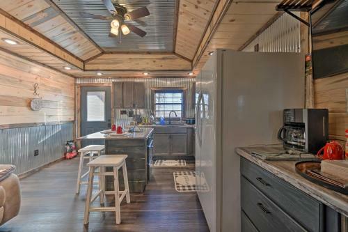 Apartamento Couples Retreat Woodsy Broken Bow Studio!