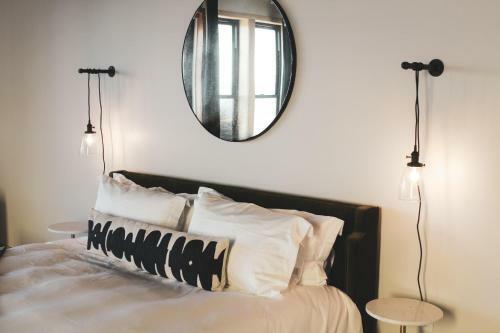 Bowline Hotel