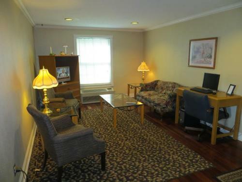 Motel Americourt Hotel And Suites - Elizabethton