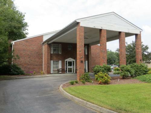 Motel Americourt Hotel And Suites - Elizabethton