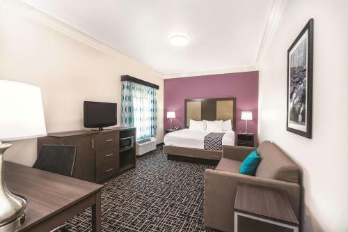 Hotel Country Inn & Suites Loudon