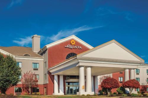 Hotel Country Inn & Suites Loudon
