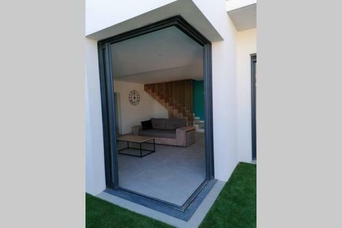 Superbe Villa Neuve 170m2, 5mn A Pieds Des Plages