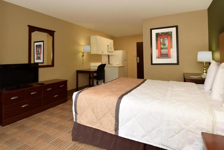 Hotel Suburban Studios