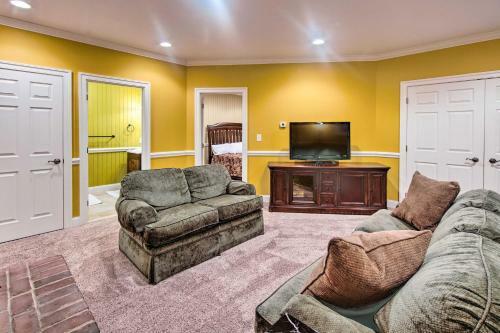 Extravagant Atglen Manor With Private 60 Acre Land!