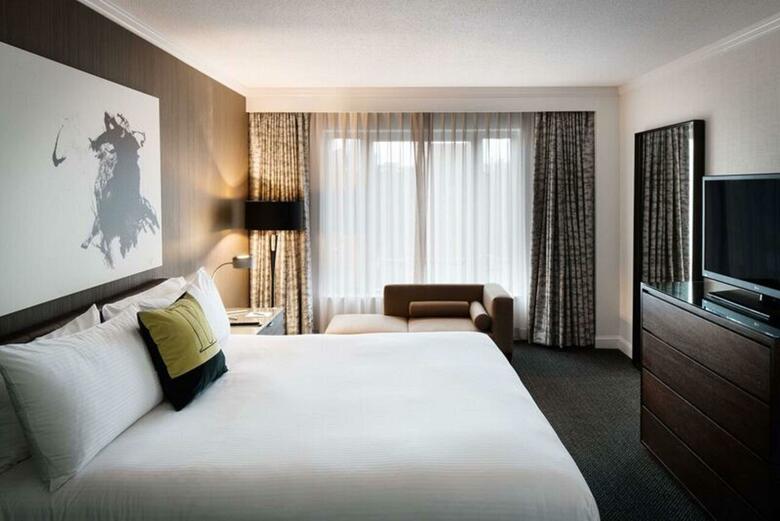 Hotel The Logan