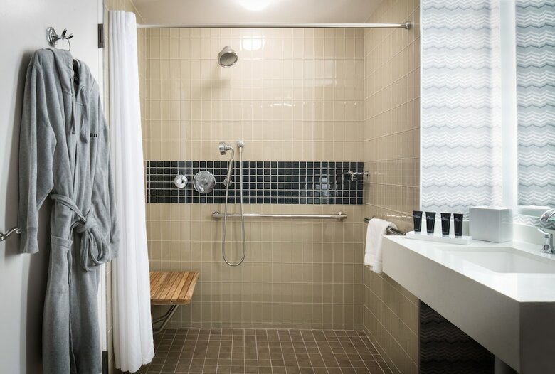 Hotel The Logan