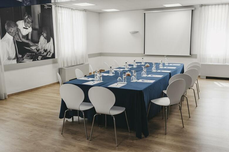 Hotel Tres Torres Atiram