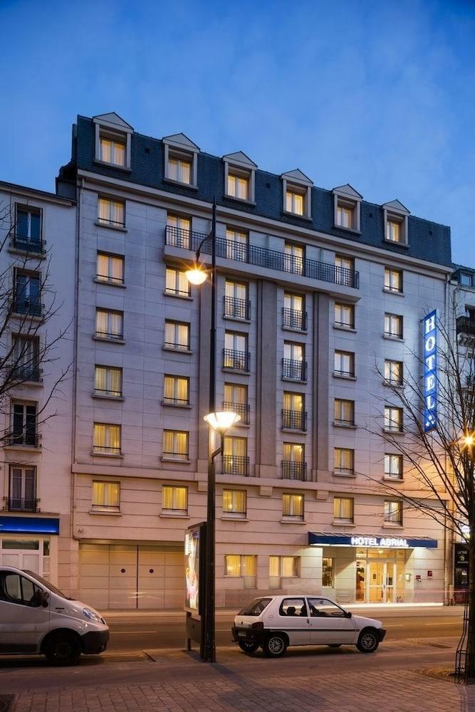 Hotel Tribe Paris Batignolles