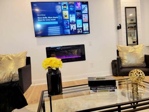 Villa Luxe On Walnut**king Size Bed**w/off St.parking**