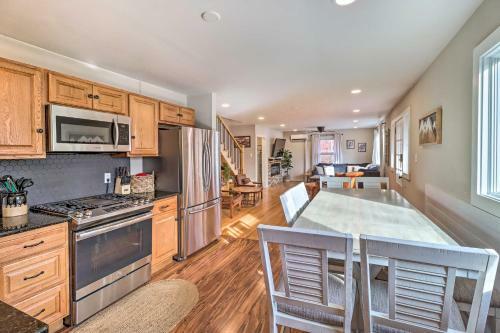 Poconos Gem With Hot Tub And Massive Theater Room