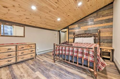 Rustic Tannersville Townhome Ski-in, Ski-out
