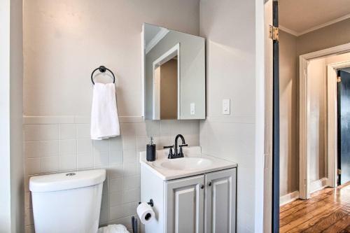 Chic Philadelphia Townhome With Fenced Yard!