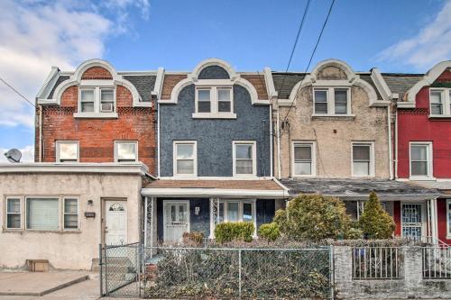Chic Philadelphia Townhome With Fenced Yard!