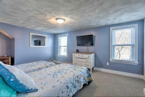 Bristol Home With Pool About 3 Mi To Dtwn And Beach!