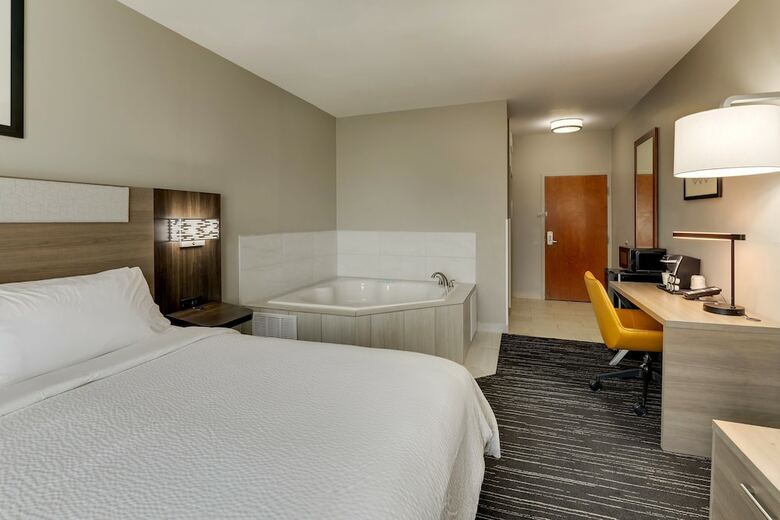 Holiday Inn Express Hotel & Suites Bryan-montpelier