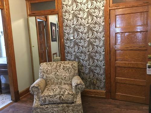 Posada Altland House Inn & Suites