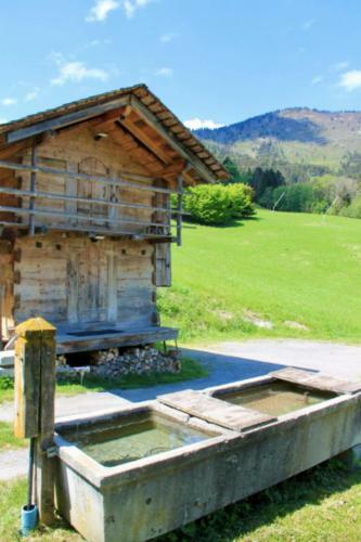 Charming Vintage Cottages With Balcony And Sauna