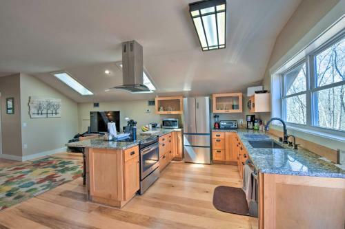 Apartamento Romantic, Cozy Loft With Yard, 5 Miles To Clemson
