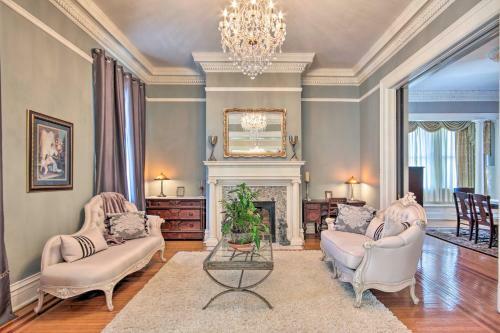Exquisite Anderson Villa With Sunroom And Grill