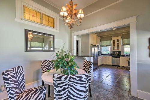 Exquisite Anderson Villa With Sunroom And Grill