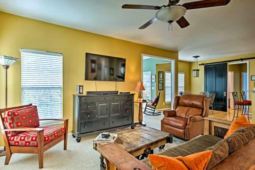 Greer House With Deck, Game Room And Home Gym!