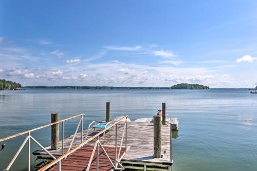 Lakefront Oasis With Hot Tub And Outdoor Kitchen!