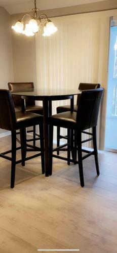 Sleeps 10!**10min Dt Chas/5min Airport!