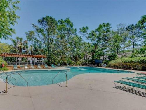 284 Turnberry Village
