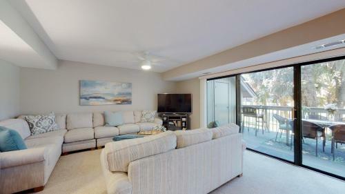 903 Inverness Village