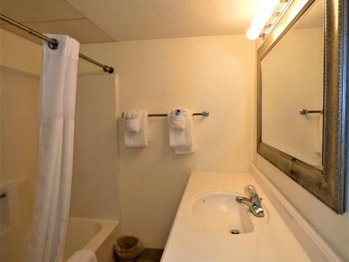 Apartamento 0301 Waters Edge Resort Condo