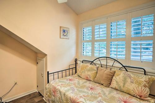 Bright Family Villa With Pool Walk To Private Beach