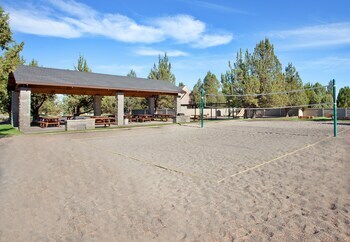 Hotel The Lodge At Eagle Crest, A Holiday Inn Resort
