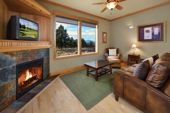 Hotel The Lodge At Eagle Crest, A Holiday Inn Resort