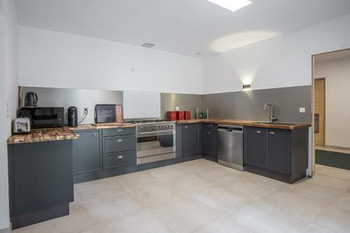Villa Tout Confort Avec Piscine Priv�e