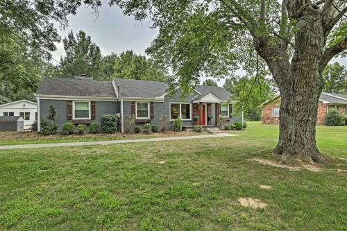 Secluded Escape With Pool - 15 Mi To Nashville!