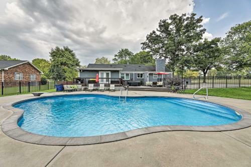 Secluded Escape With Pool - 15 Mi To Nashville!