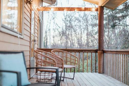 Apartamento Stylish Elegant Getaway King Bed Deck Views