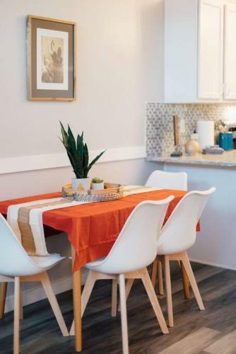 Apartamento New Boho Apt In Downtown Johnson City King Bed