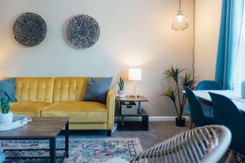 The Bohemian Escape Near Etsu- King Bed!