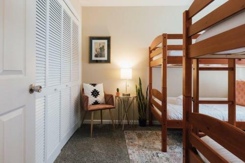 The Bohemian Escape Near Etsu- King Bed!