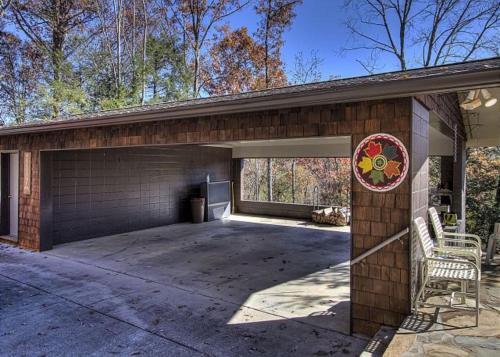 Far Horizons #416 By Aunt Bug's Cabin Rentals
