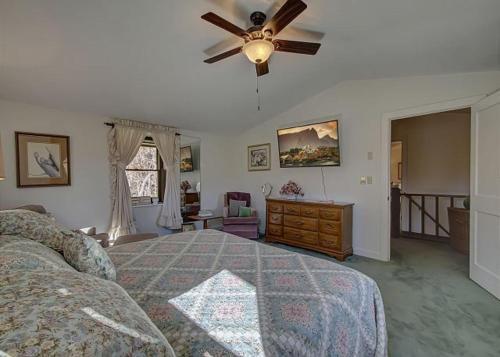 Far Horizons #416 By Aunt Bug's Cabin Rentals