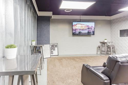 Apartamento Fully Furnished Downtown Studio - Walk Score 85
