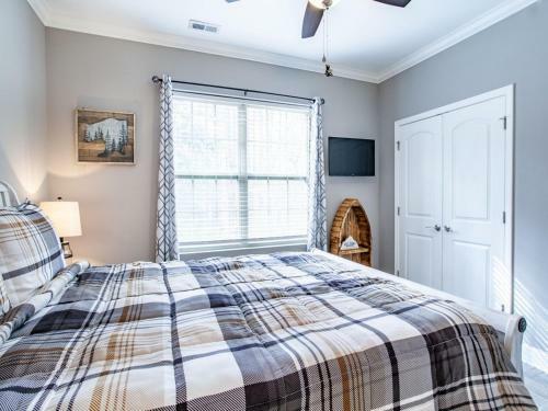 Abrams Retreat At Cades Cove With Mountain Views