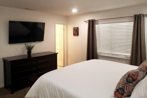 Charming Pet Friendly 3bd/2ba Home In Allen, Tx