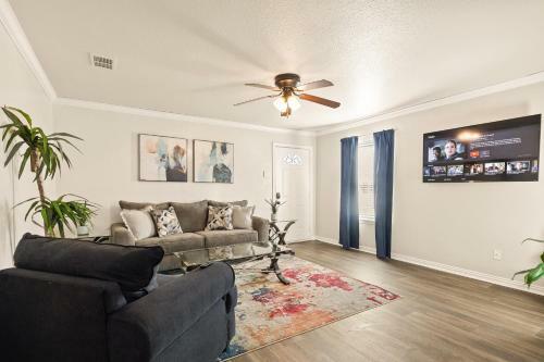 *double Apartment*spacious Units*heart Of Arlington