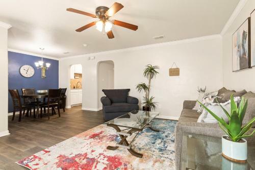 *double Apartment*spacious Units*heart Of Arlington