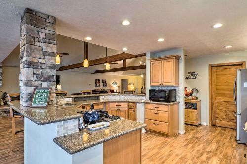 Lakefront Burkeville Gem With Boathouse And Dock!