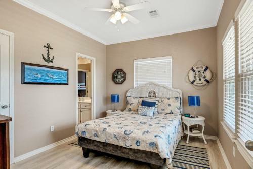 Coastal Cajun Getaway On The Beach! Home